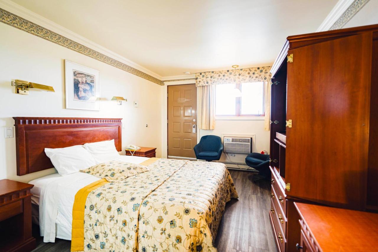 Auberge Harris Saint-Jean-sur-Richelieu Exterior photo